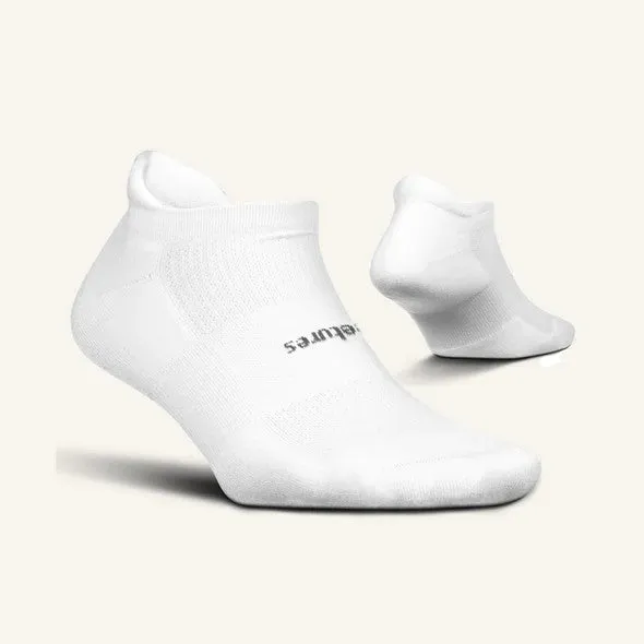 Feetures High Performance Max Cushion No Show Tab Socks (White)